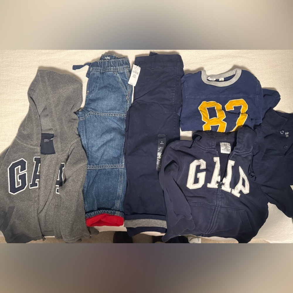 GAP Gray and Navy Hoodie Set with Denim Jeans